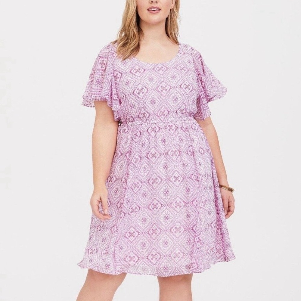 Torrid Berry Pink Mosiac Tile Floral Flutter Sleeve  Chiffon Flare Dress Size 2X
